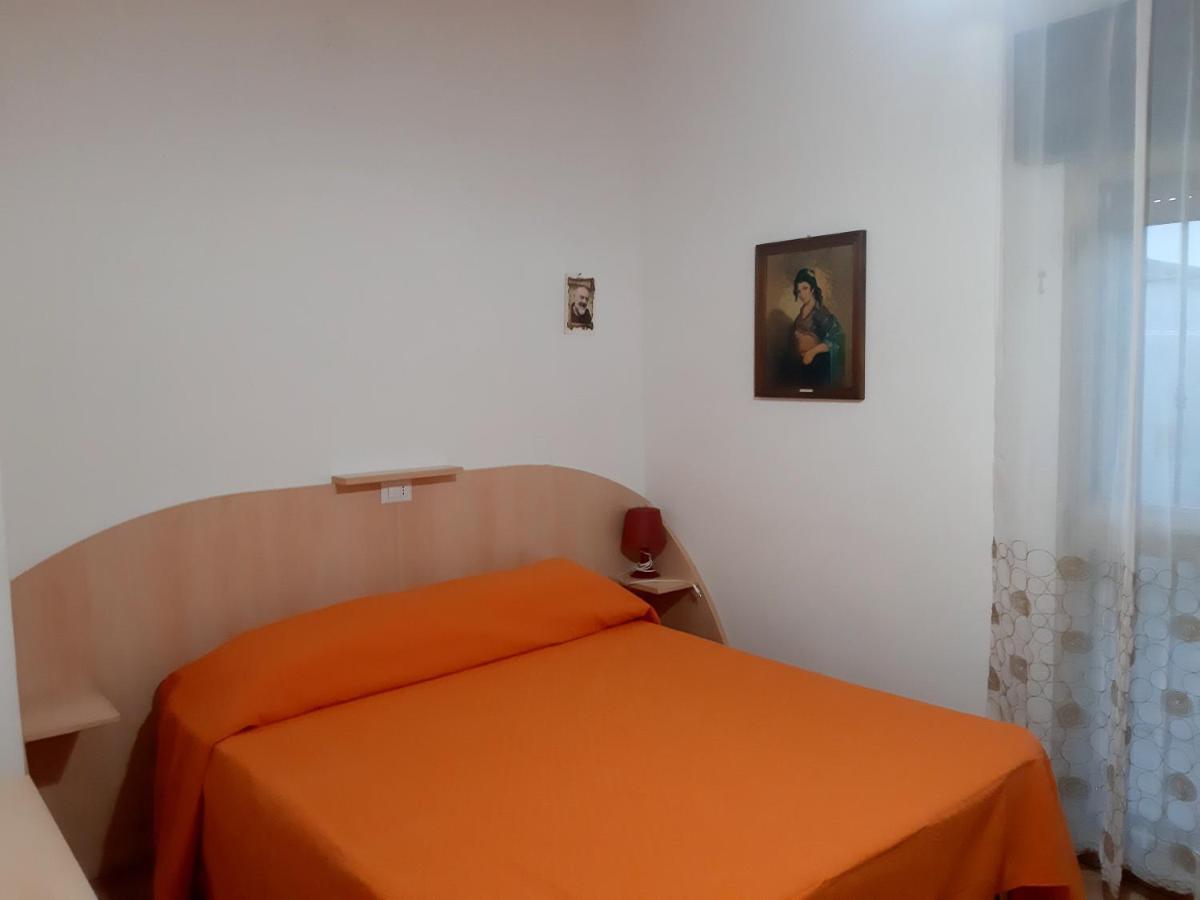 Il corallo San Pietro in Bevagna Esterno foto